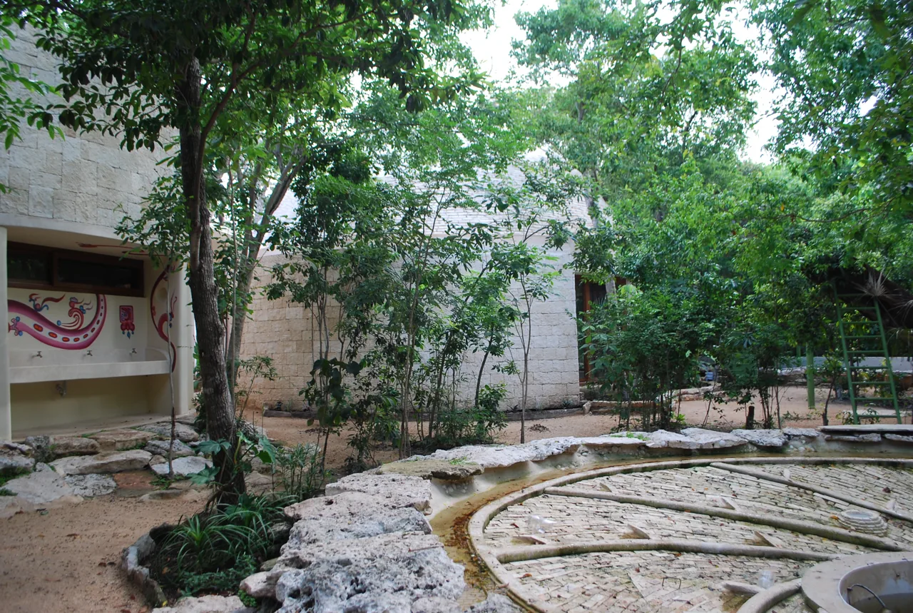 Un campus verde en Playacar